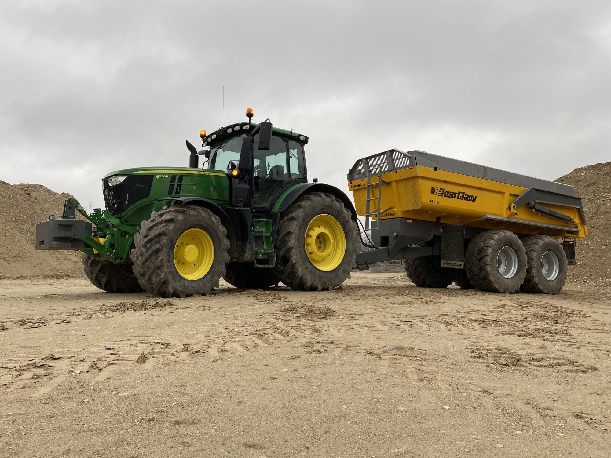 Muckerheide trailer close-up