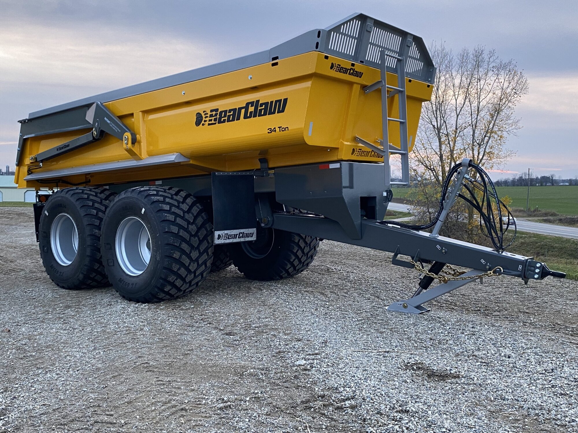 Muckerheide fuel trailer setup