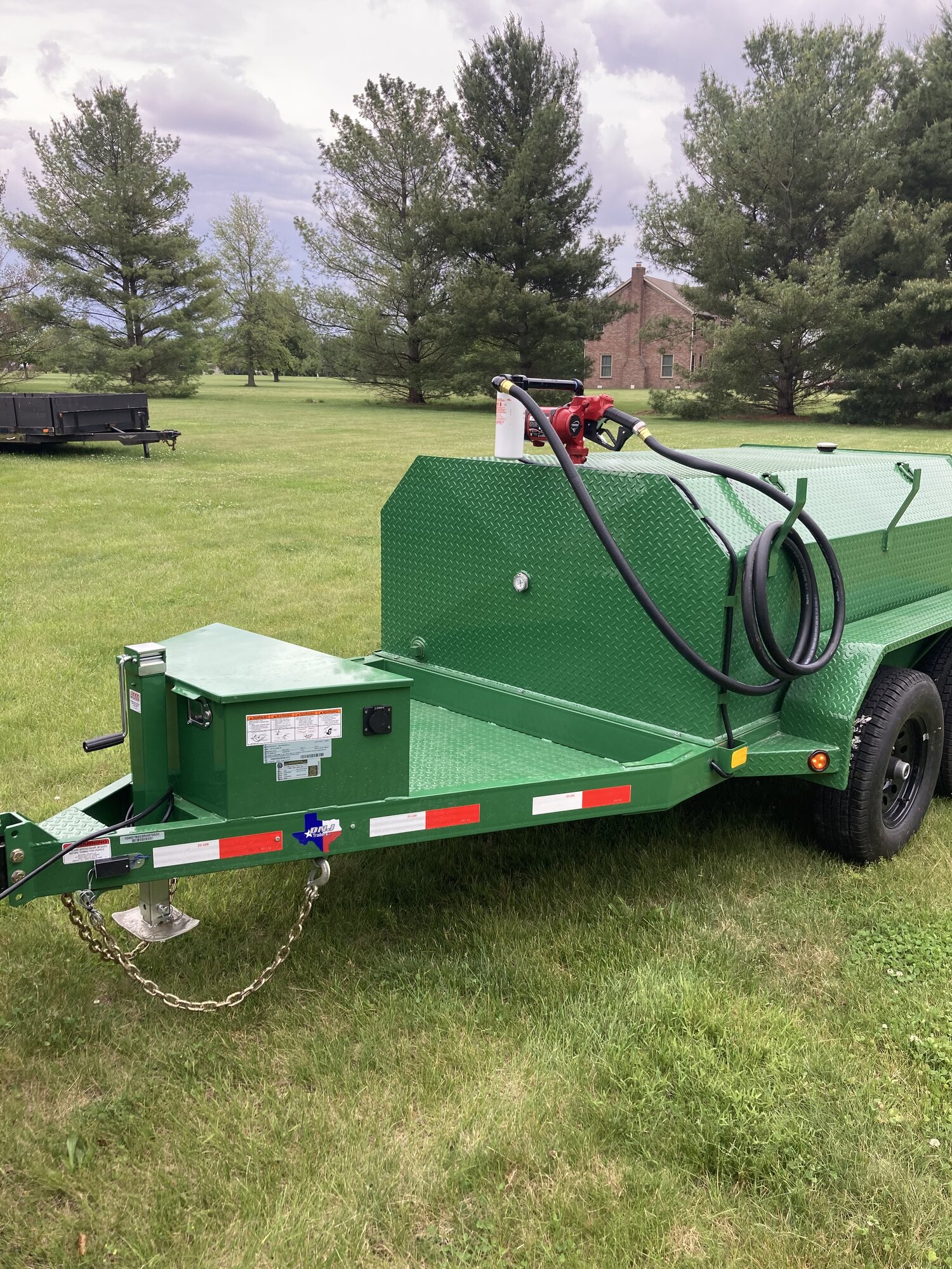 fuel trailer green 750gal front quarter