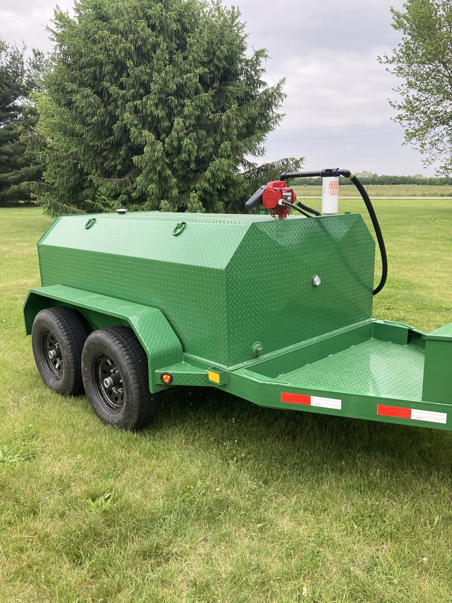 fuel trailer green 750gal rear quarter
